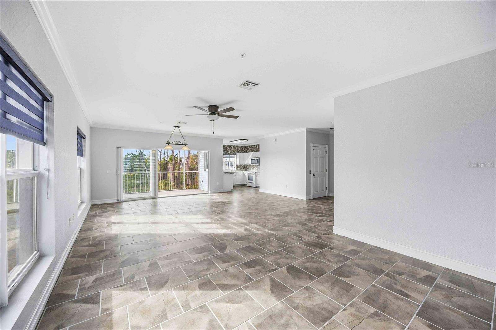 Image 11 of 45 For 3923 Cape Haze Drive 306