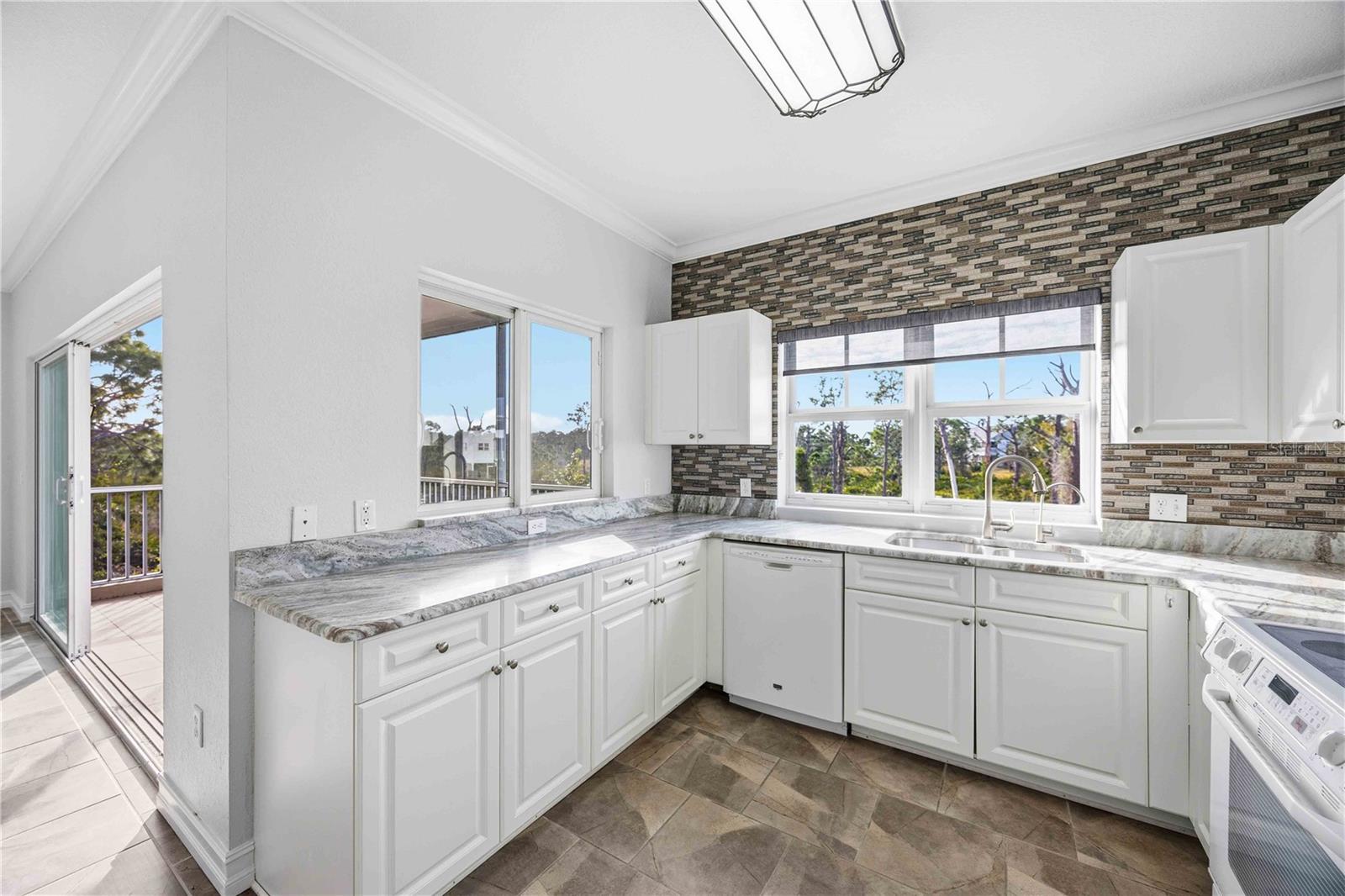 Image 17 of 45 For 3923 Cape Haze Drive 306