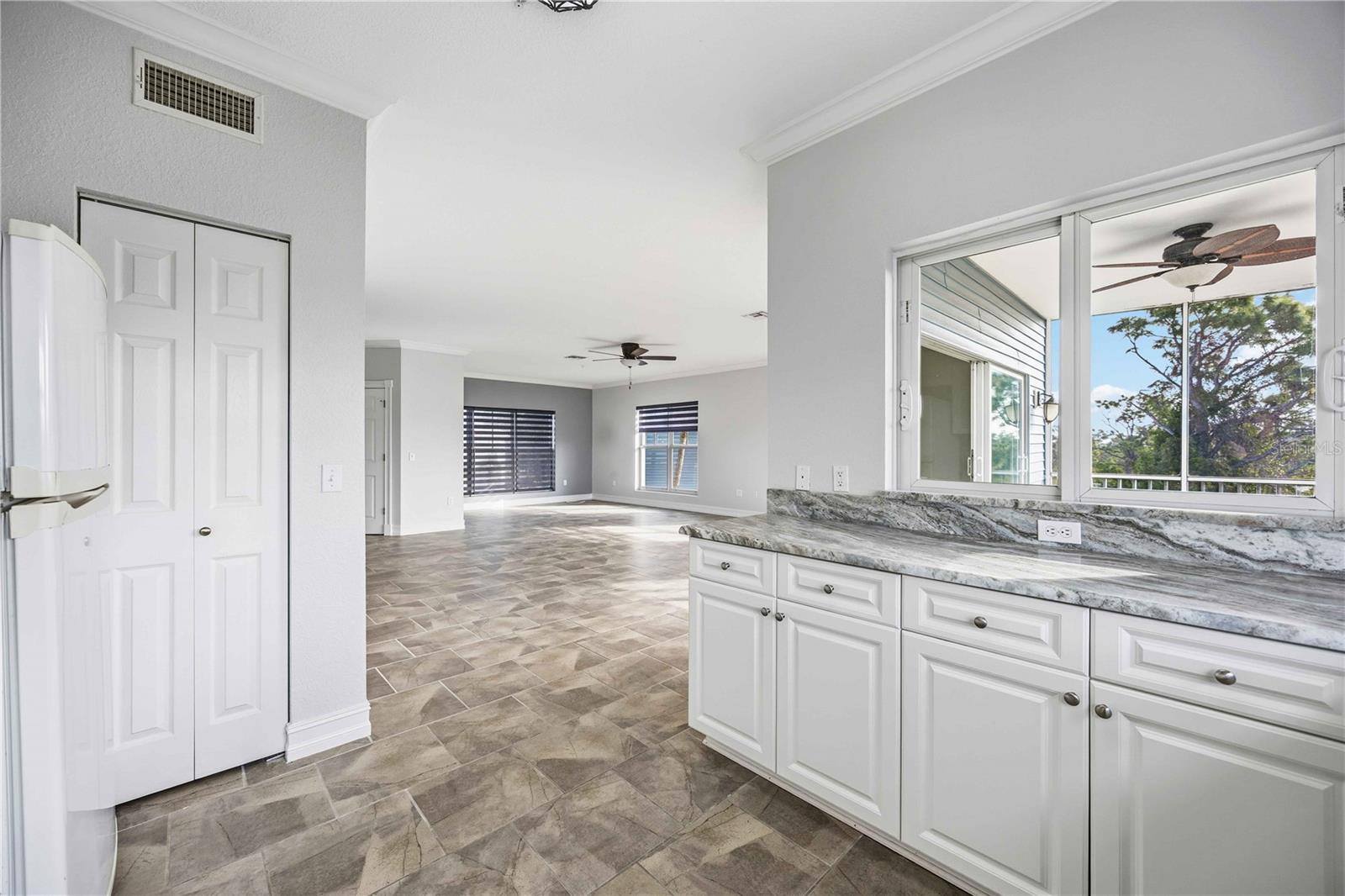 Image 20 of 45 For 3923 Cape Haze Drive 306