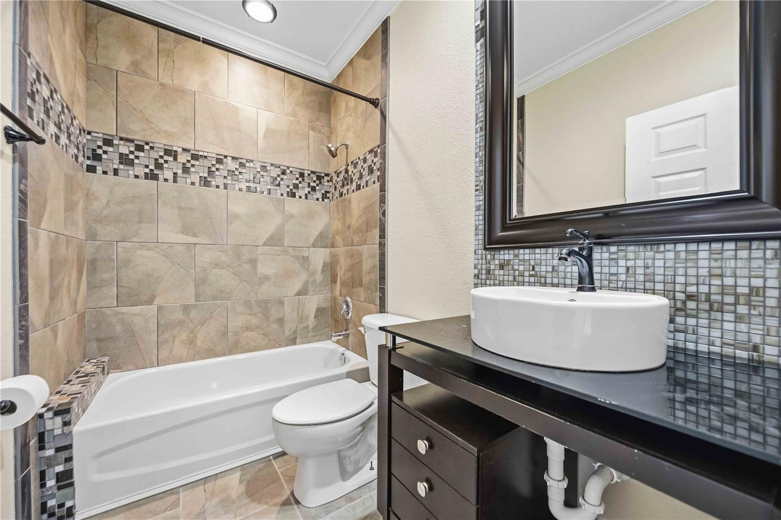 Image 31 of 45 For 3923 Cape Haze Drive 306