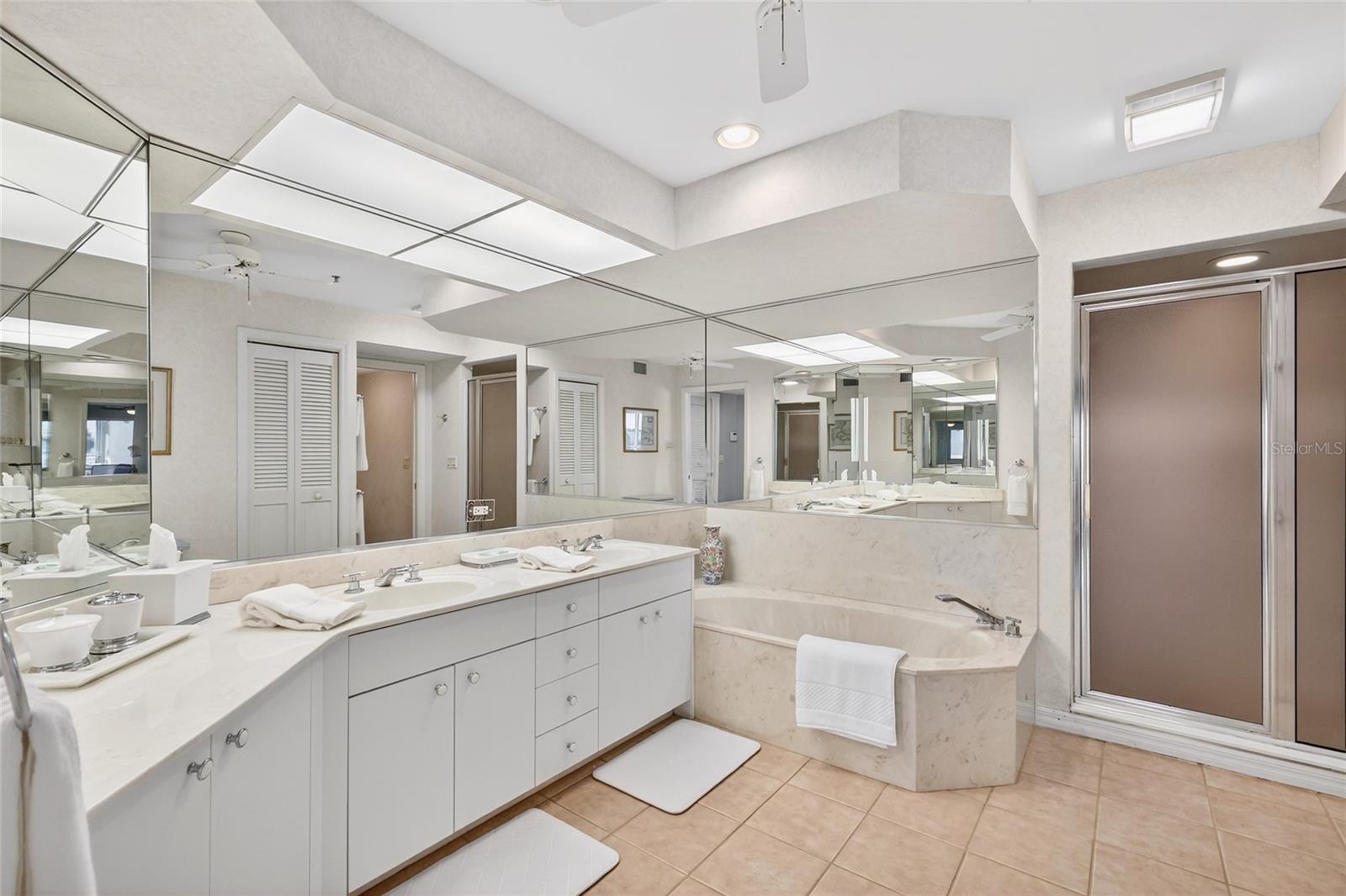 Image 15 of 56 For 11000 Placida Road 2804