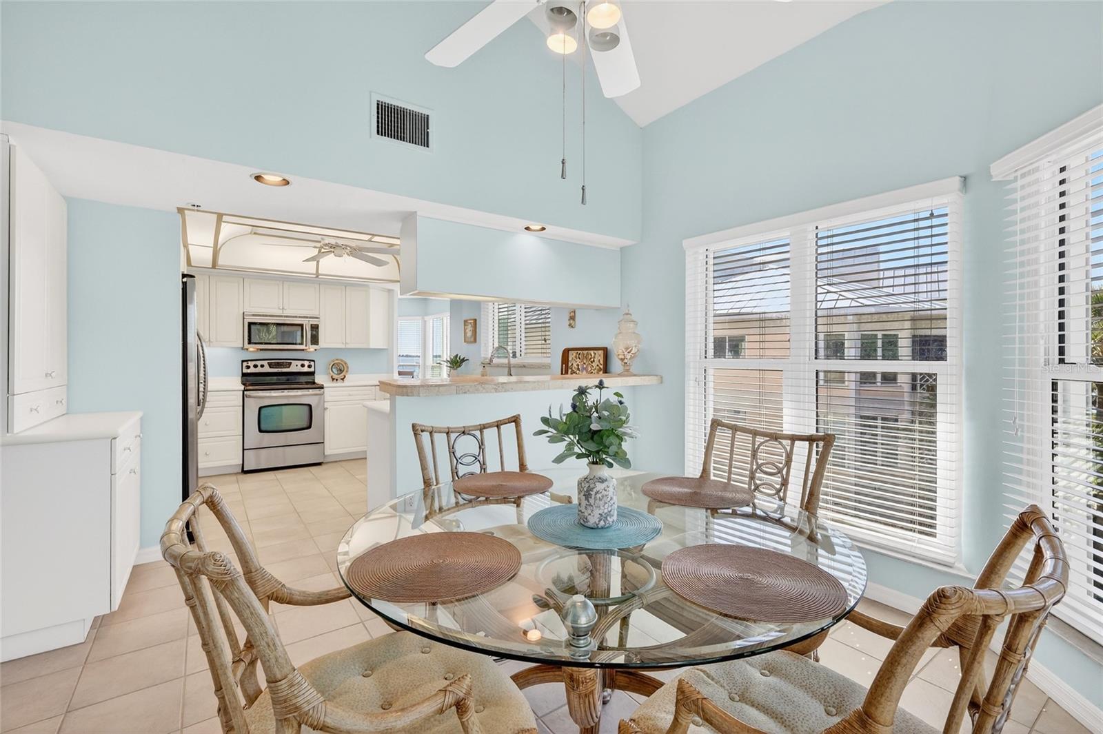 Image 21 of 56 For 11000 Placida Road 2804