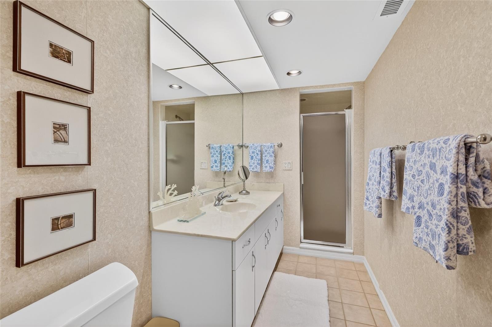 Image 25 of 56 For 11000 Placida Road 2804