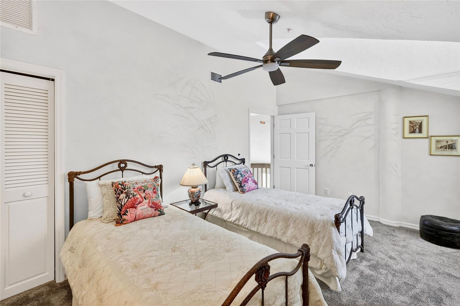 Image 33 of 56 For 11000 Placida Road 2804