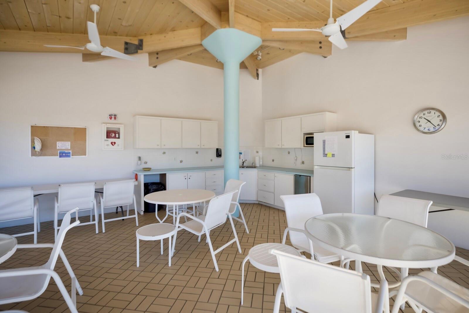 Image 43 of 56 For 11000 Placida Road 2804