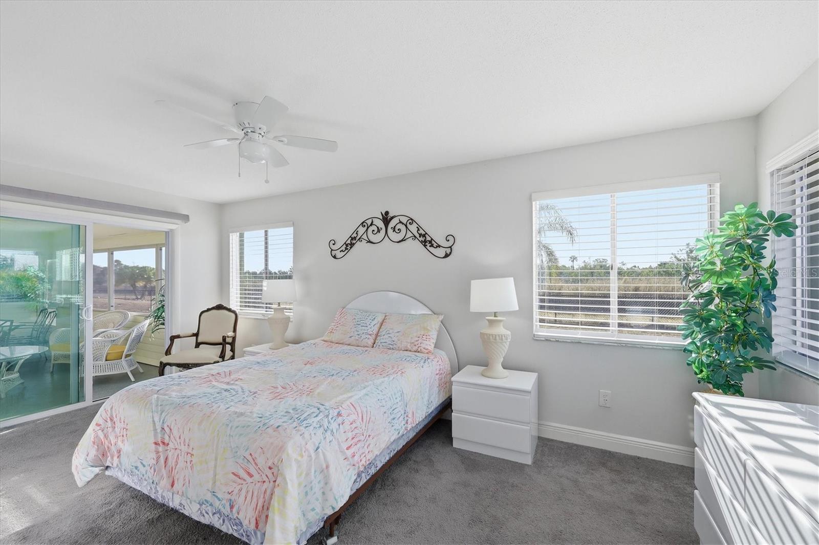 Image 11 of 37 For 33 Annapolis Lane