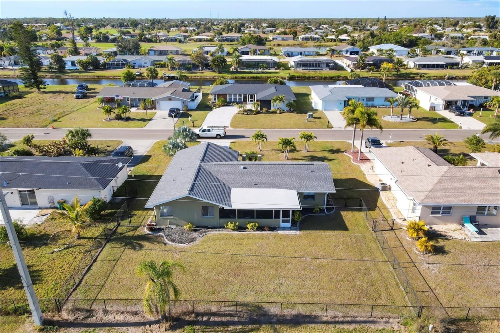 Image 26 of 37 For 33 Annapolis Lane