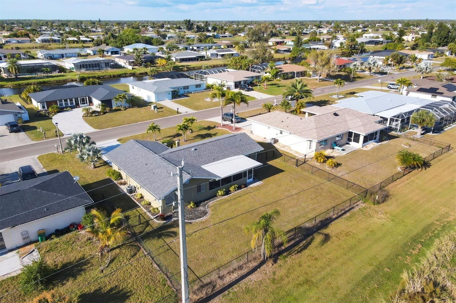 Image 29 of 37 For 33 Annapolis Lane