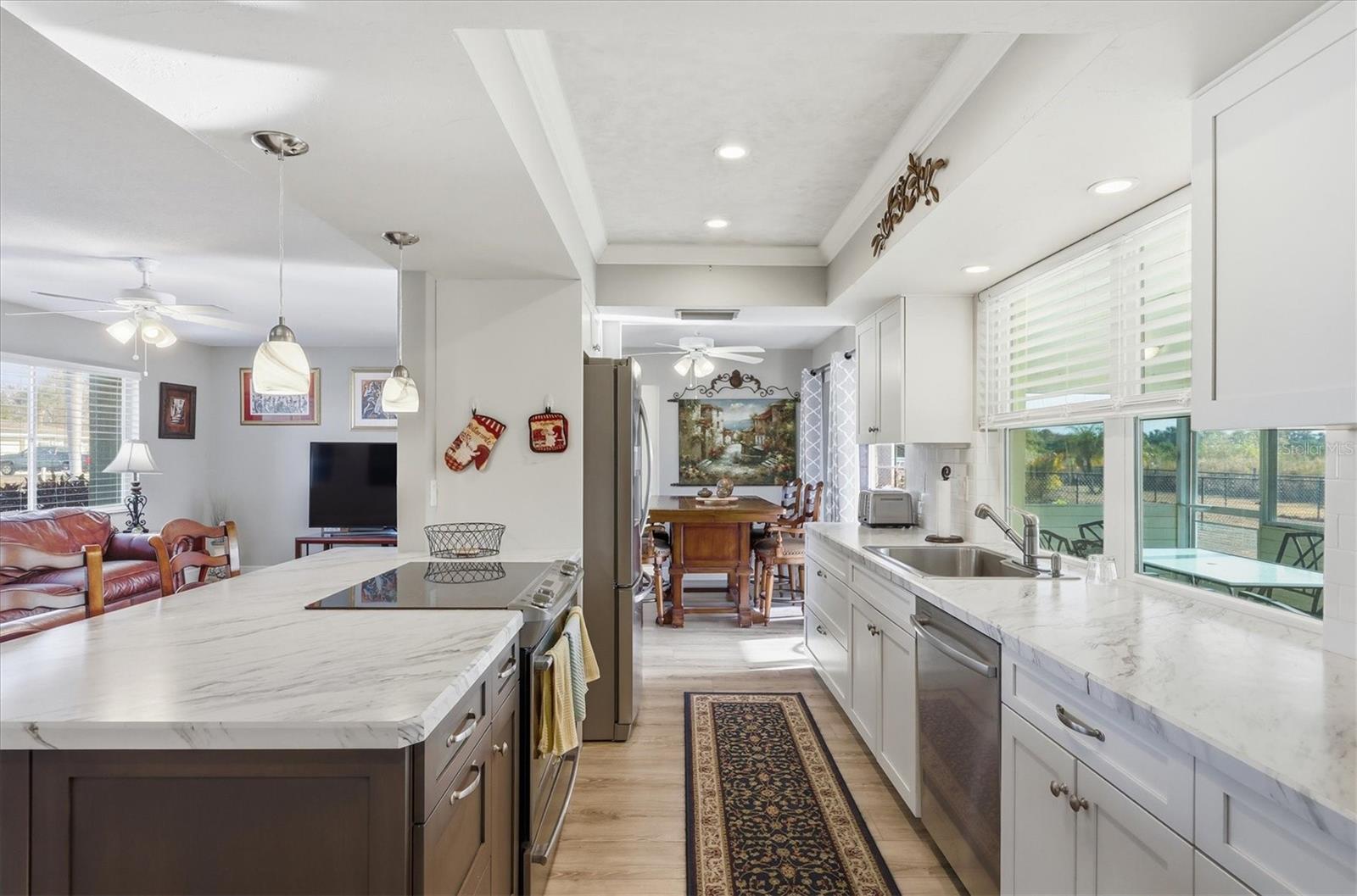 Image 3 of 37 For 33 Annapolis Lane