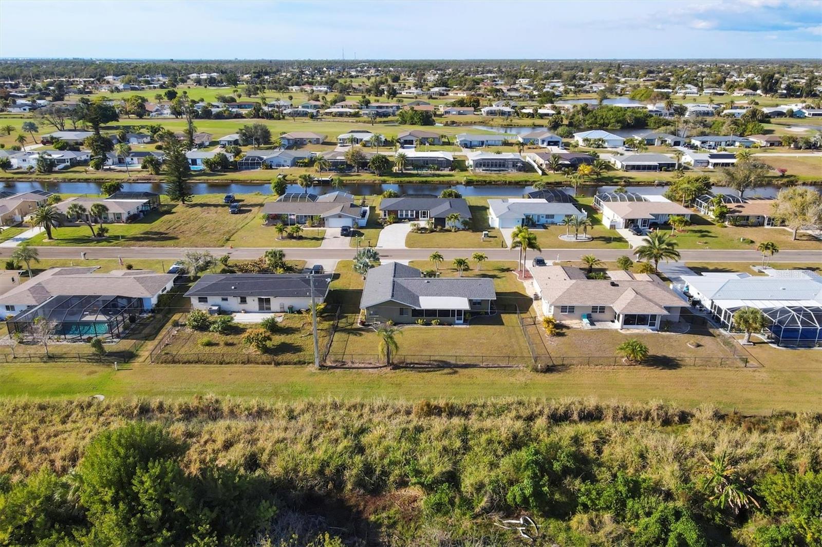 Image 31 of 37 For 33 Annapolis Lane