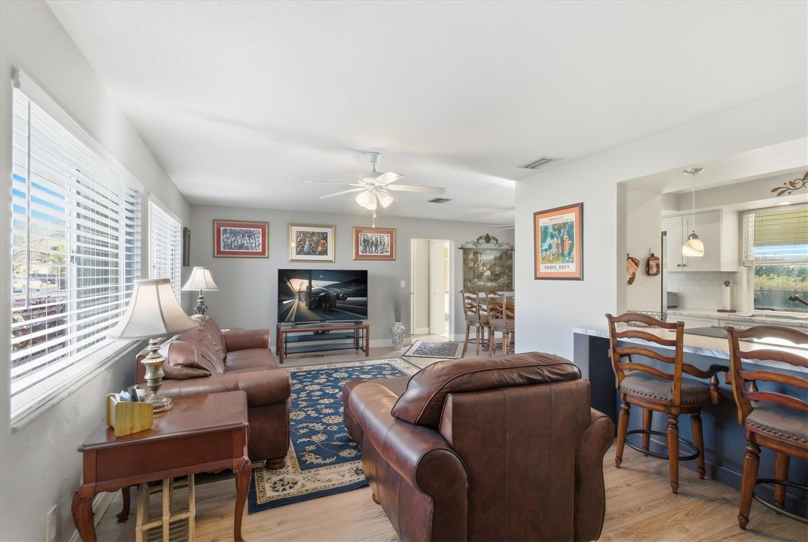 Image 9 of 37 For 33 Annapolis Lane