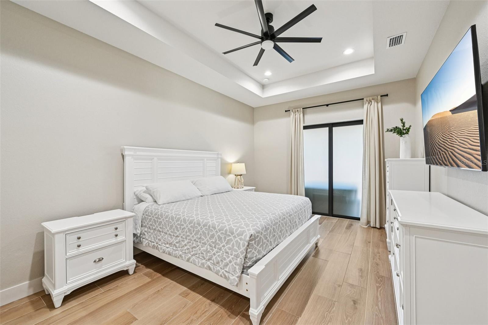 Image 20 of 54 For 242 Fairway Road