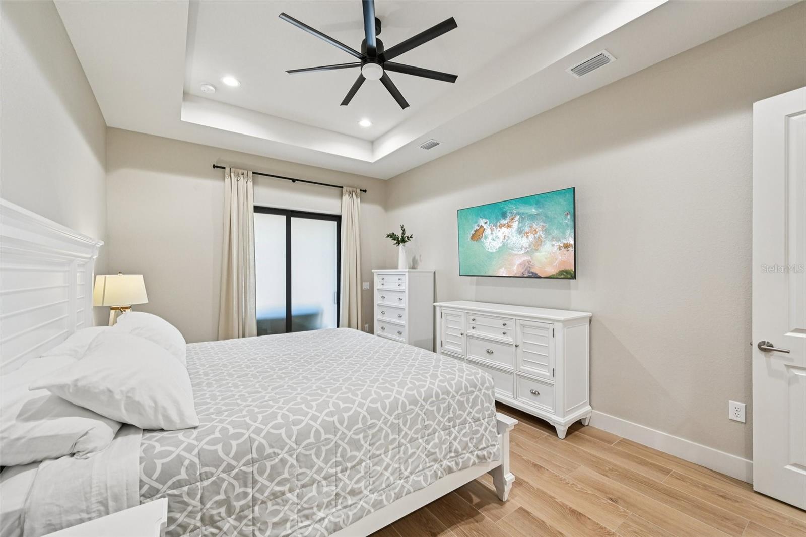 Image 21 of 54 For 242 Fairway Road