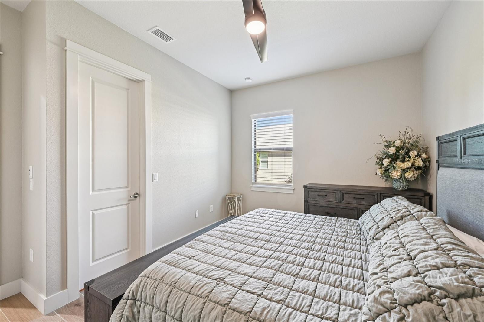 Image 29 of 54 For 242 Fairway Road