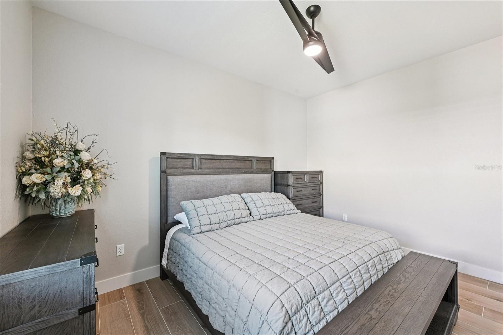 Image 30 of 54 For 242 Fairway Road