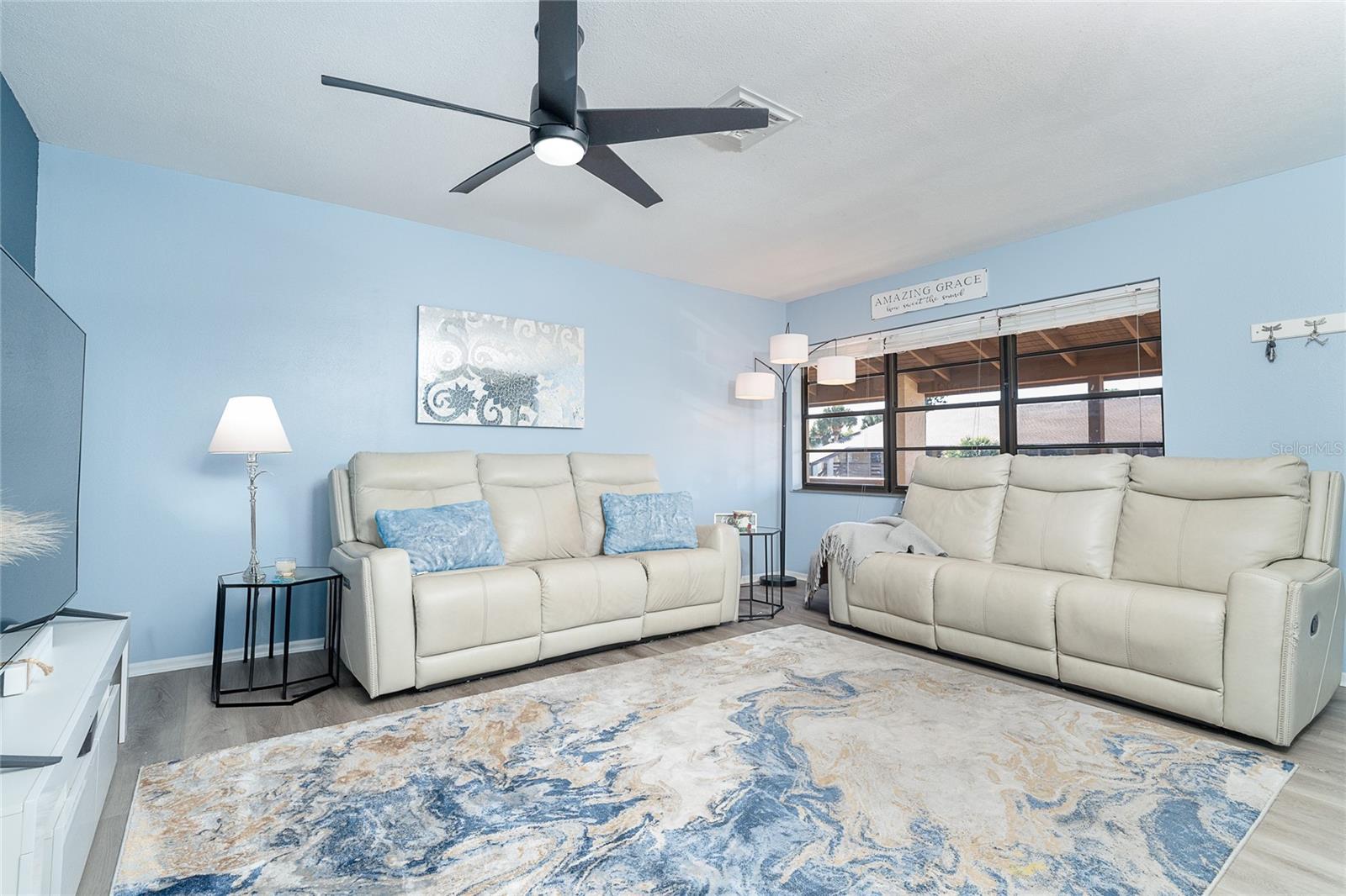 Image 10 of 31 For 25 Quails Run Boulevard 7