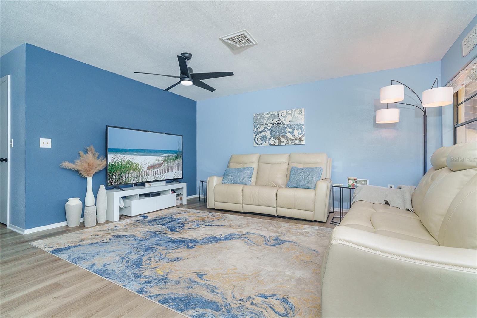 Image 11 of 31 For 25 Quails Run Boulevard 7