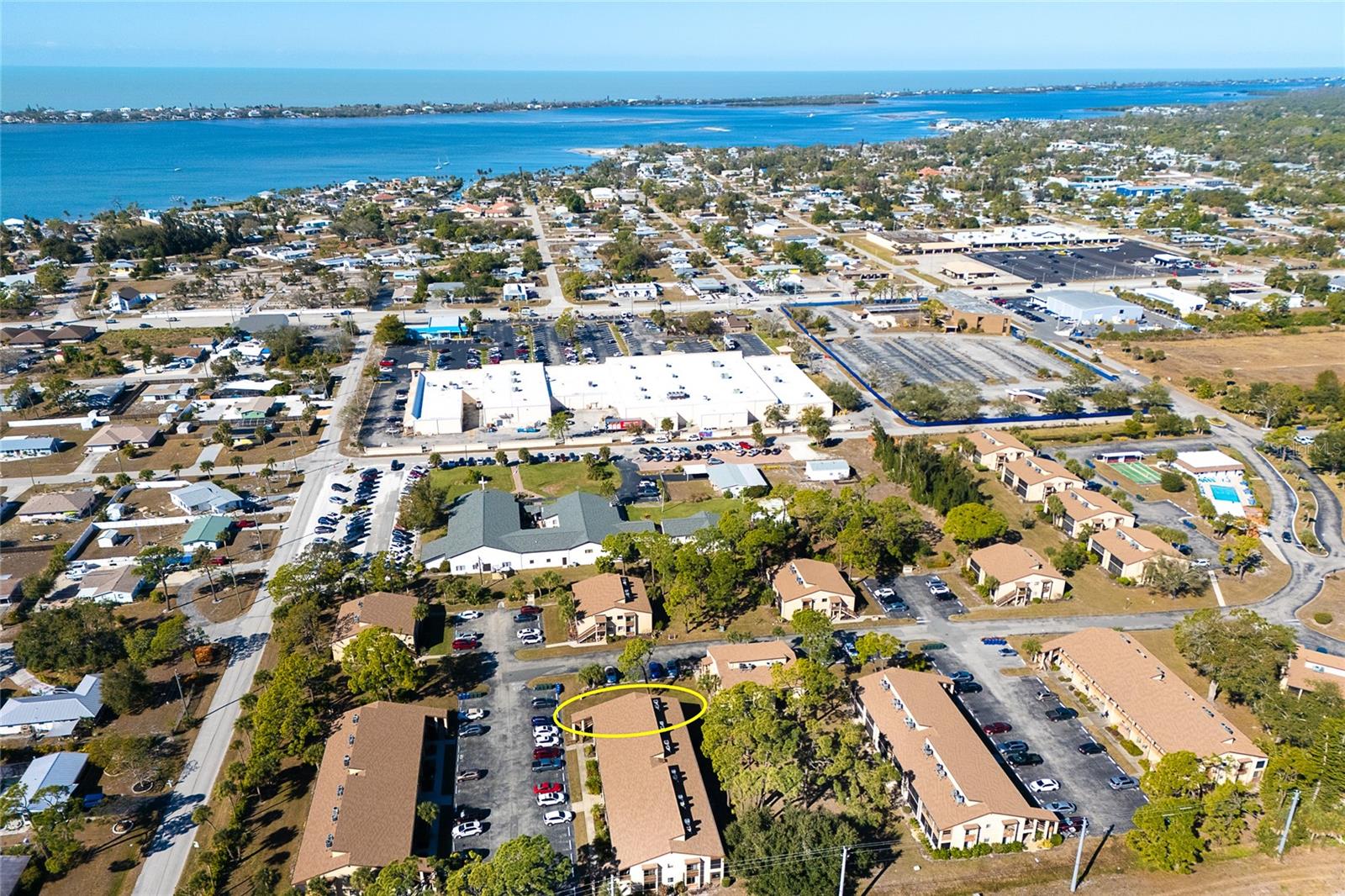 Image 23 of 31 For 25 Quails Run Boulevard 7