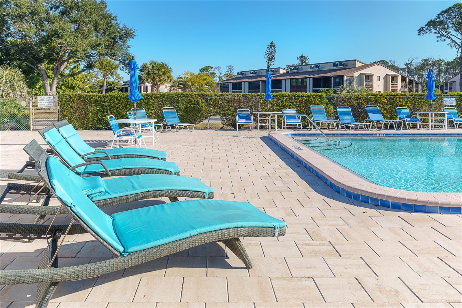 Image 28 of 31 For 25 Quails Run Boulevard 7