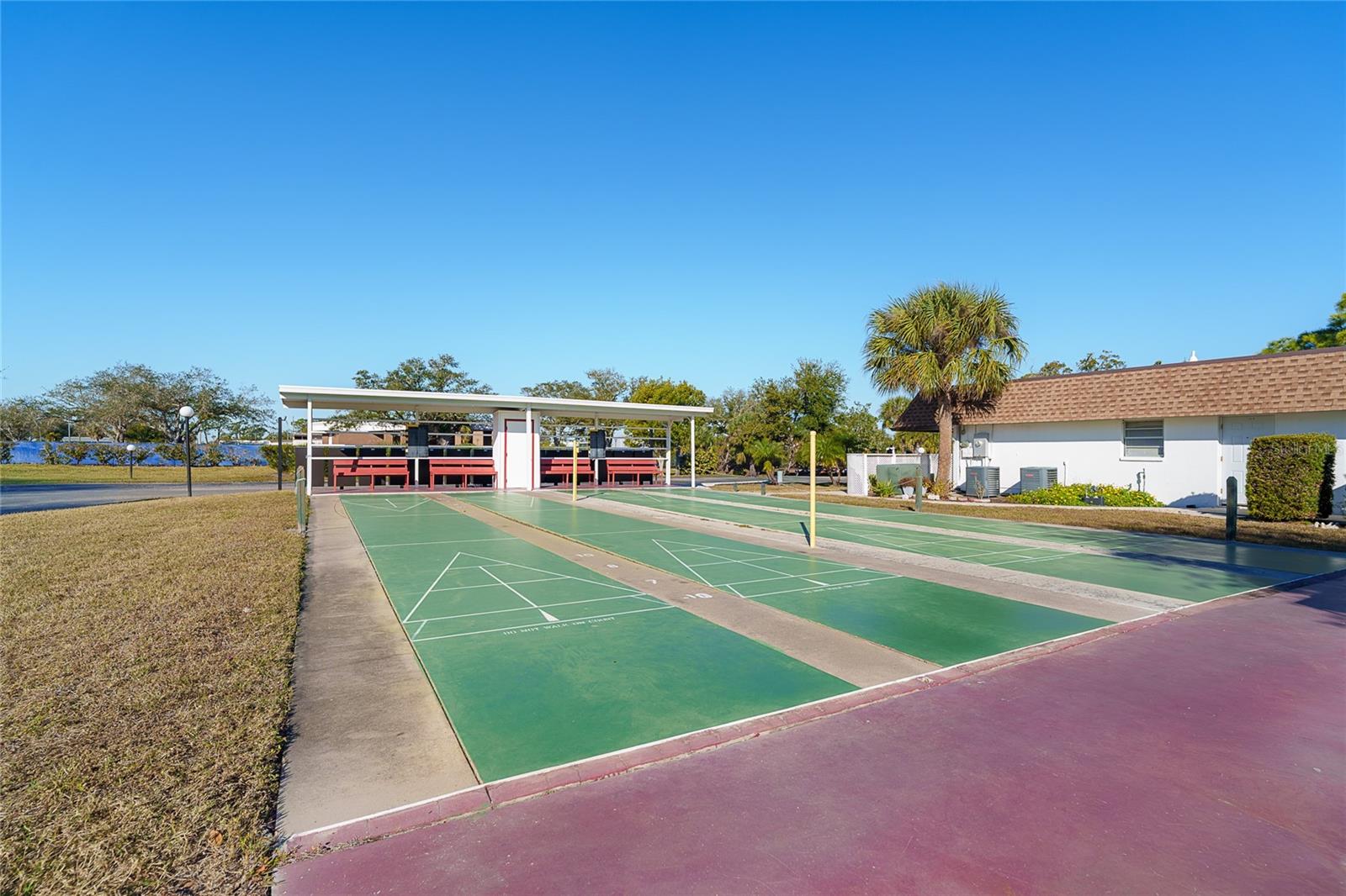 Image 29 of 31 For 25 Quails Run Boulevard 7