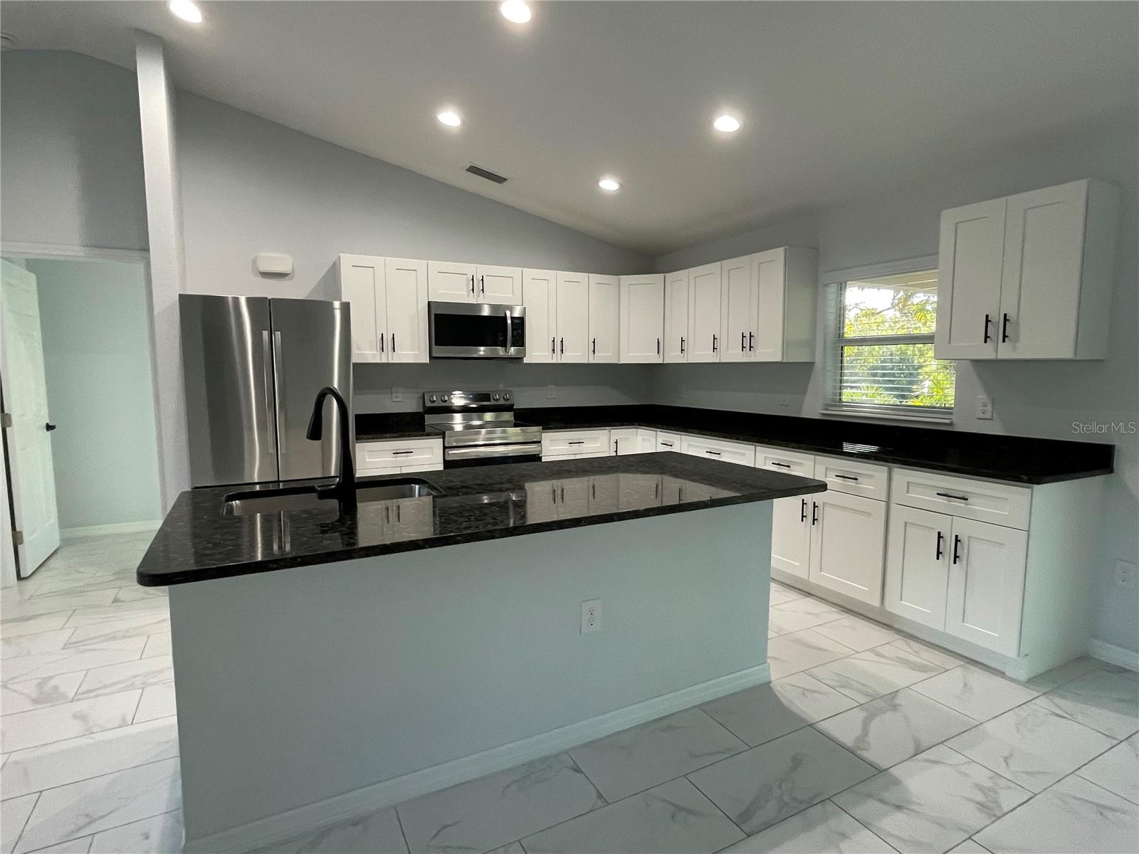 Image 5 of 18 For 161 Overbrook Street