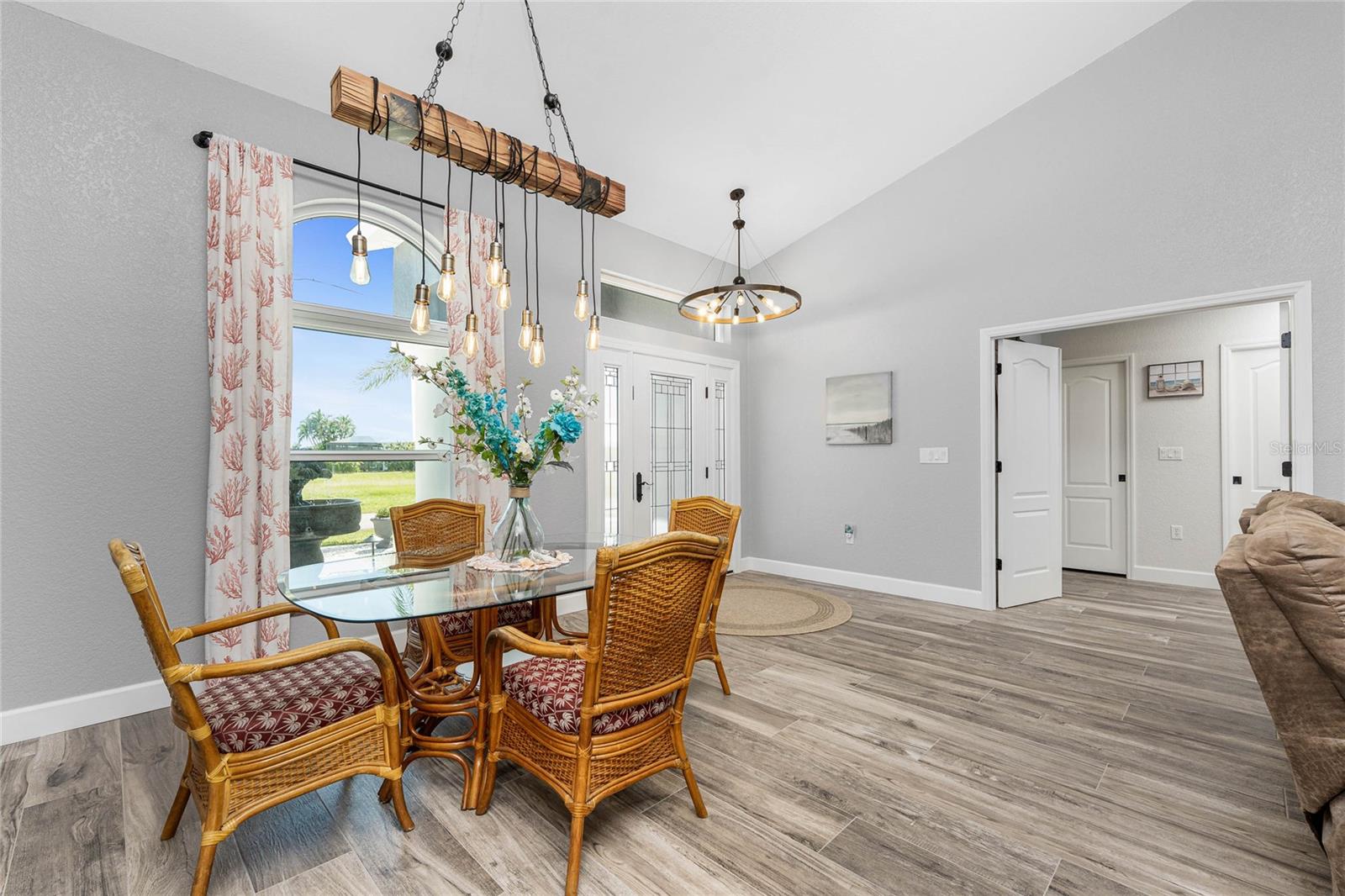 Image 6 of 67 For 20 Bunker Terrace