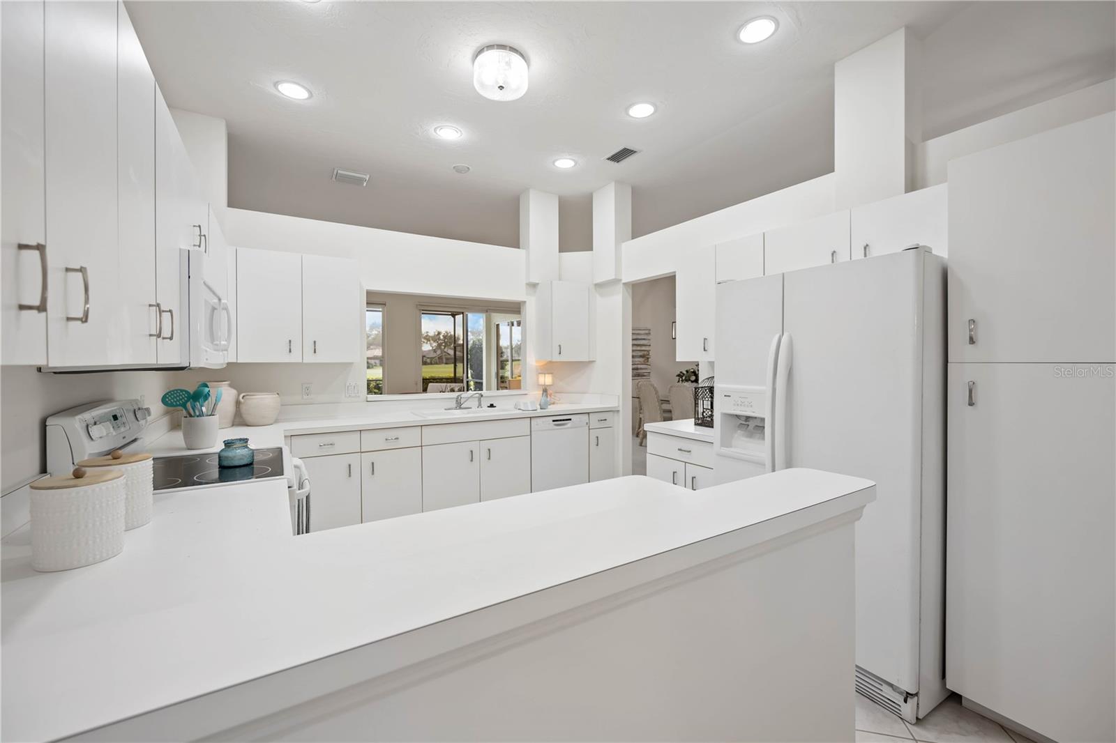 Image 11 of 80 For 547 Fallbrook Drive