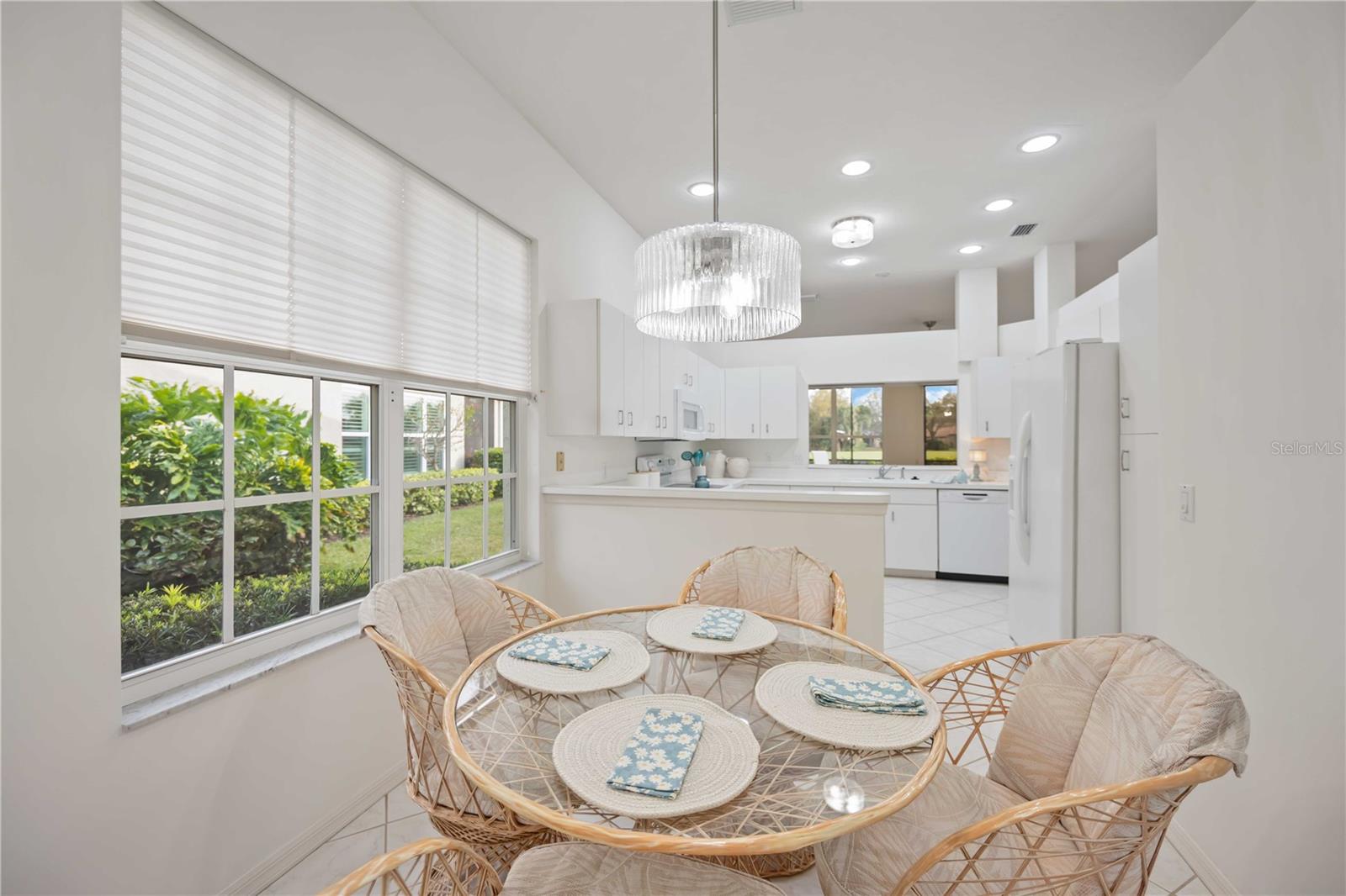 Image 14 of 80 For 547 Fallbrook Drive