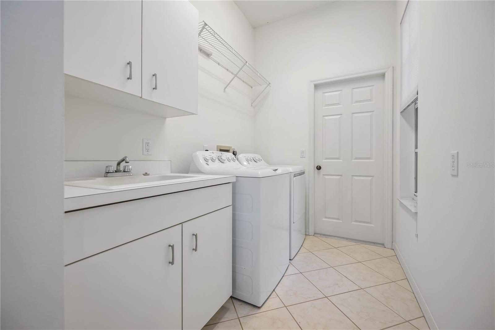 Image 26 of 80 For 547 Fallbrook Drive