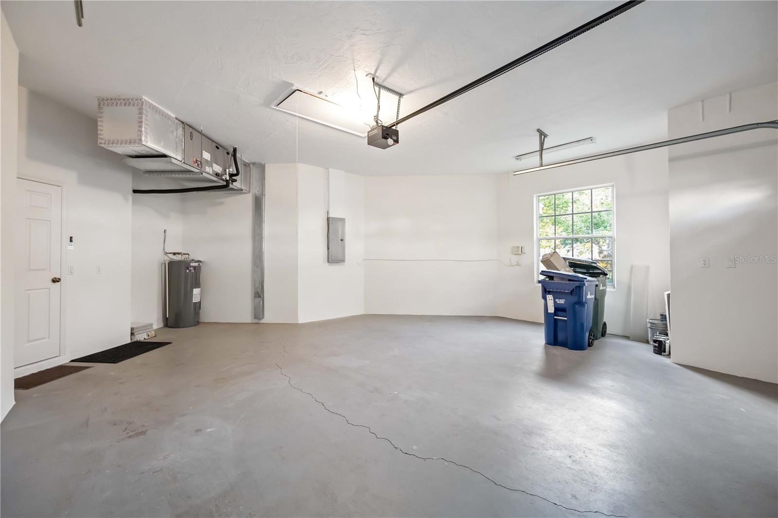 Image 33 of 80 For 547 Fallbrook Drive