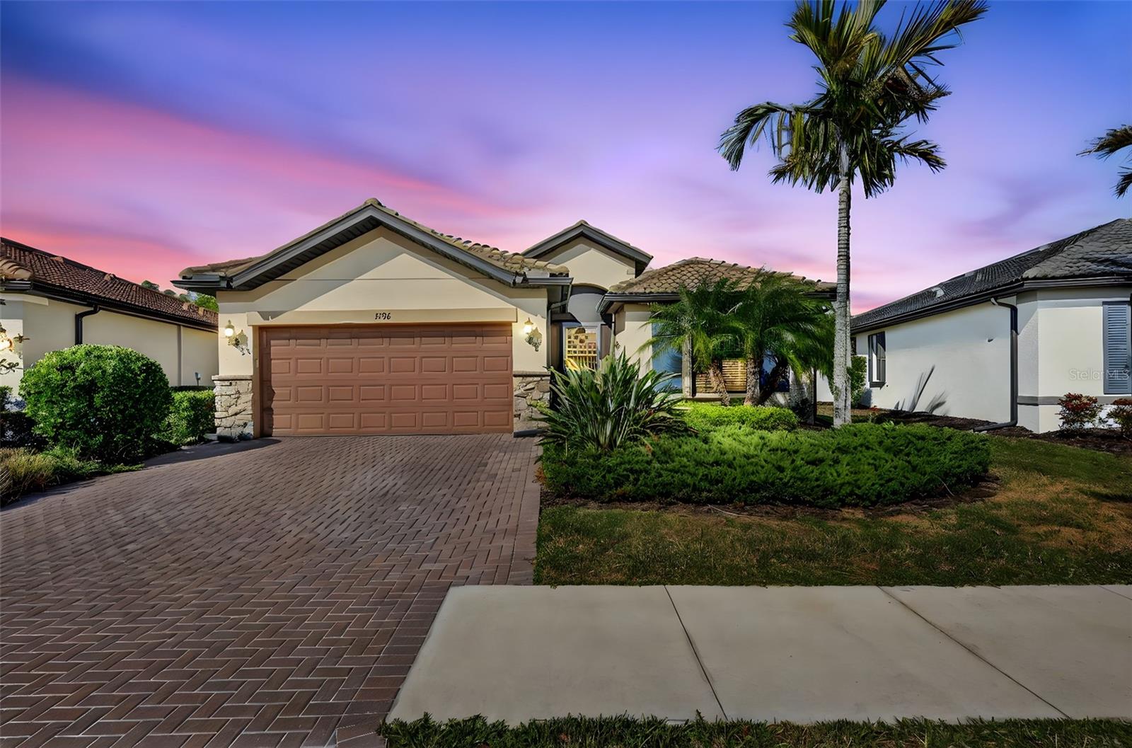 Image 2 of 70 For 1596 Hyssop Loop