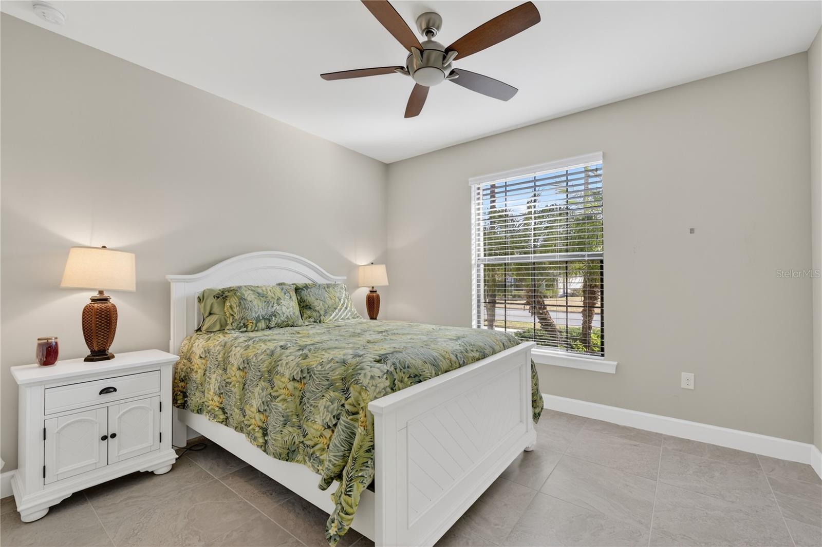 Image 25 of 70 For 1596 Hyssop Loop