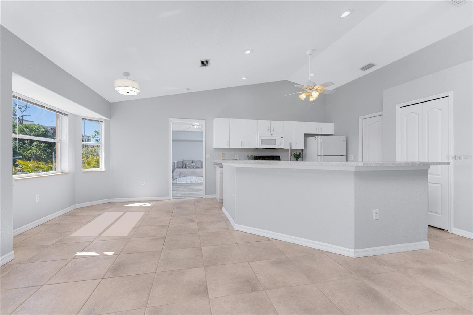 Image 16 of 54 For 1053 Bay Harbor Drive