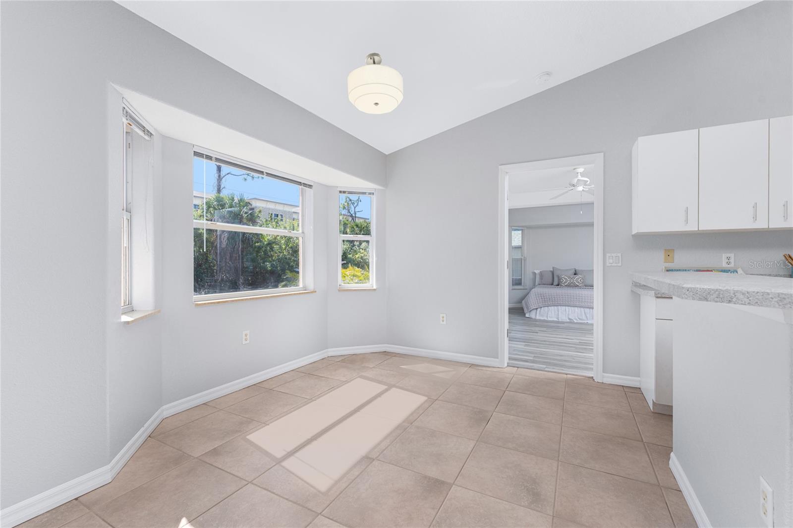 Image 17 of 54 For 1053 Bay Harbor Drive