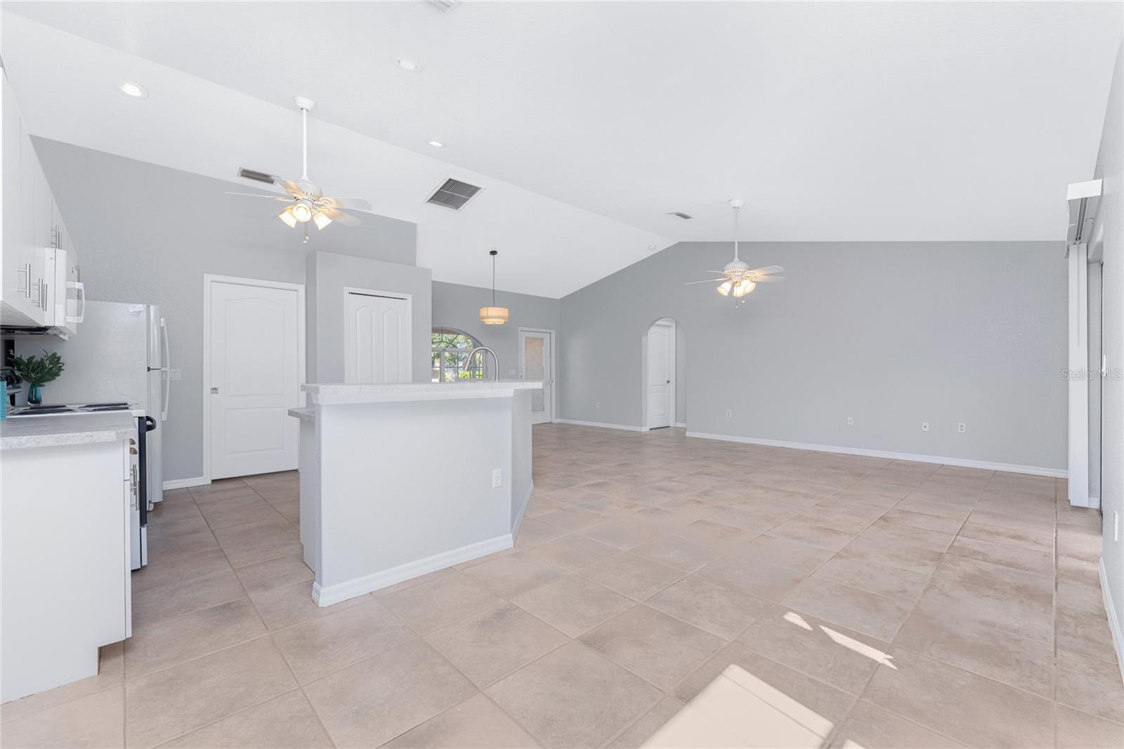 Image 18 of 54 For 1053 Bay Harbor Drive