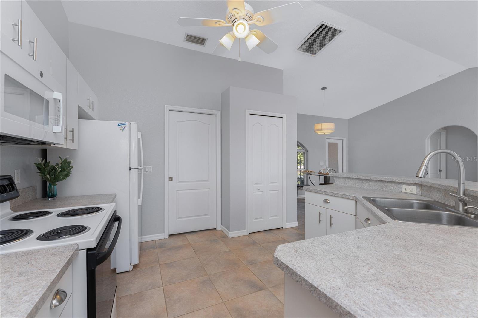 Image 20 of 54 For 1053 Bay Harbor Drive