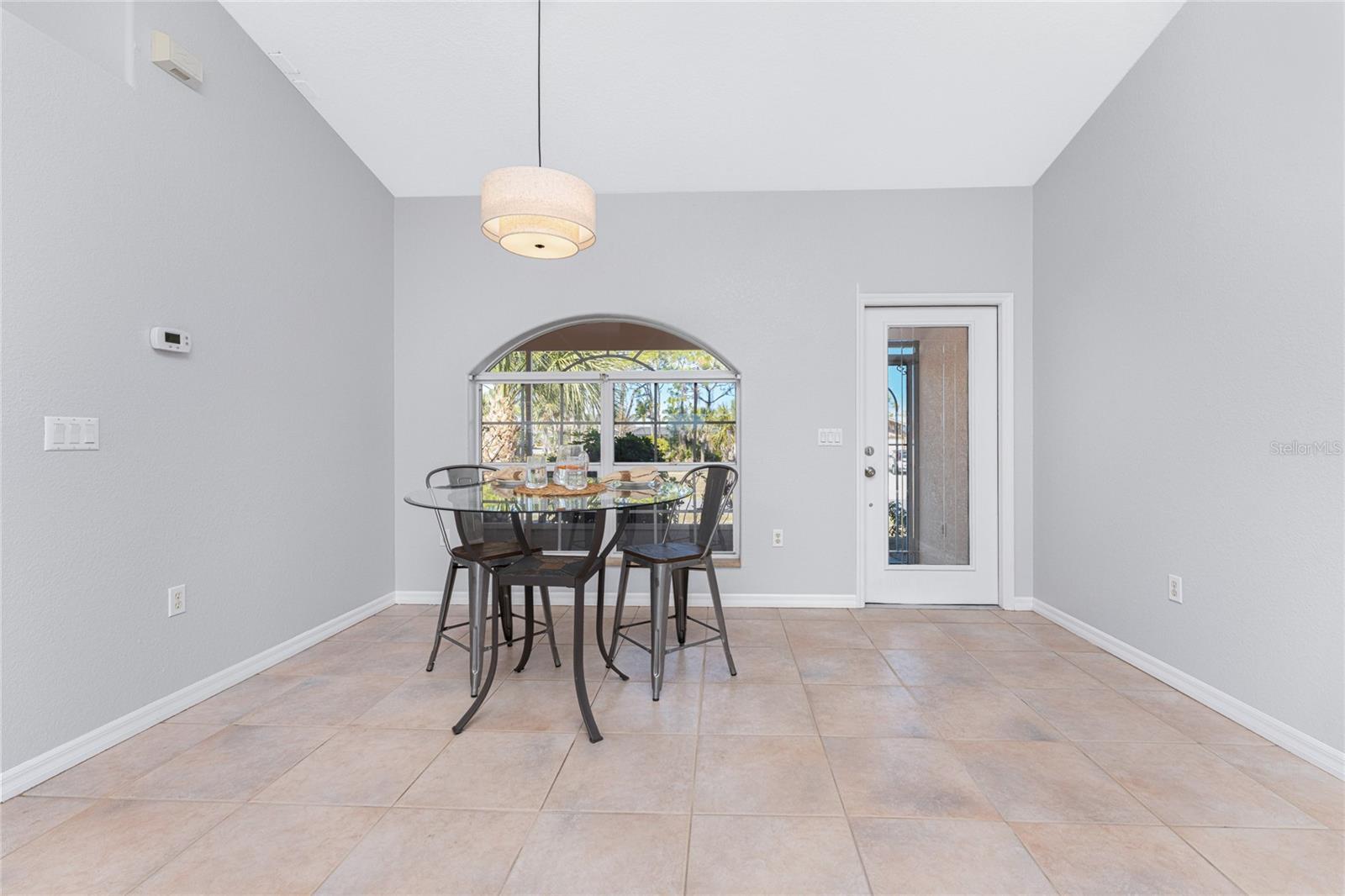 Image 23 of 54 For 1053 Bay Harbor Drive