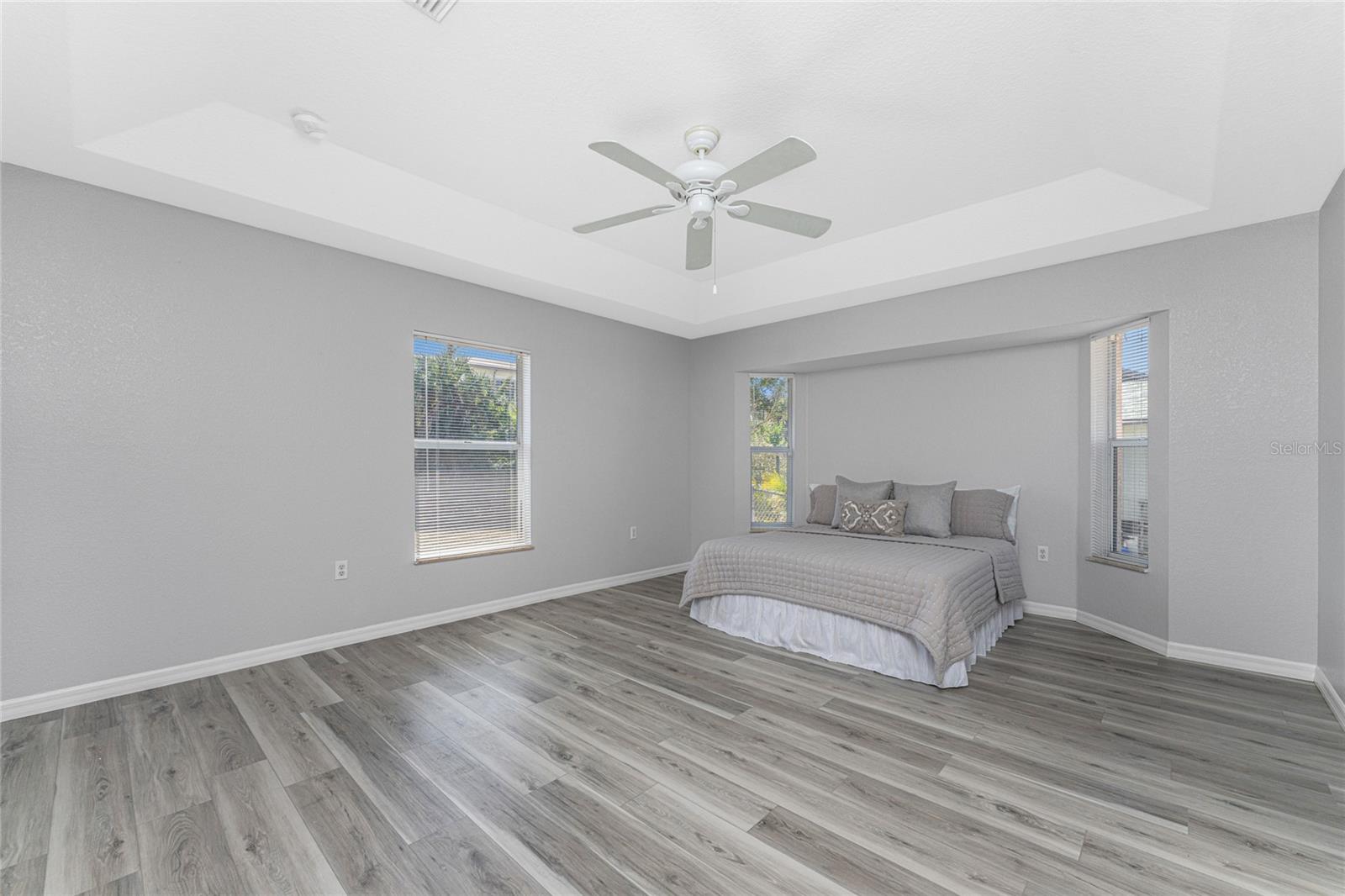 Image 25 of 54 For 1053 Bay Harbor Drive