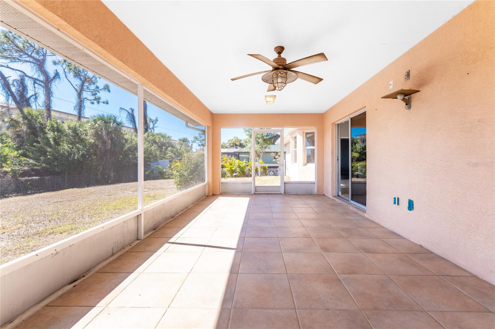 Image 3 of 54 For 1053 Bay Harbor Drive