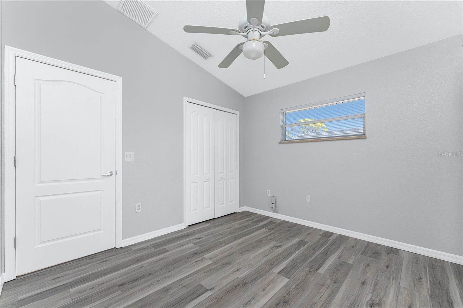 Image 37 of 54 For 1053 Bay Harbor Drive