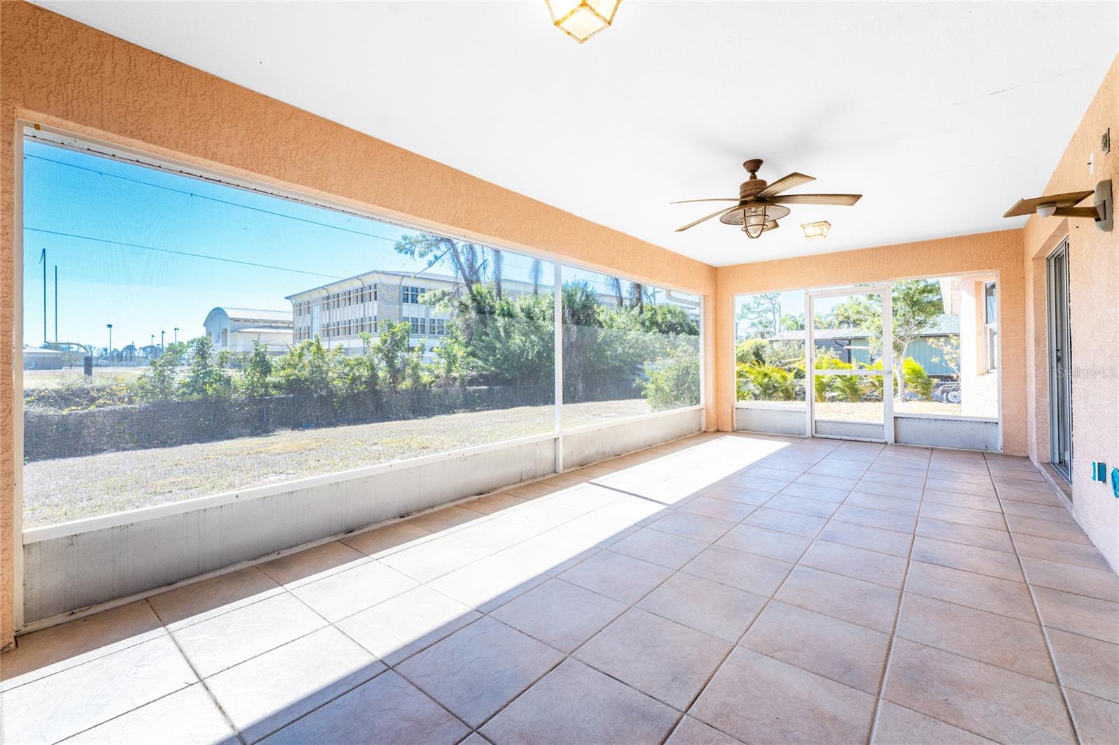 Image 42 of 54 For 1053 Bay Harbor Drive