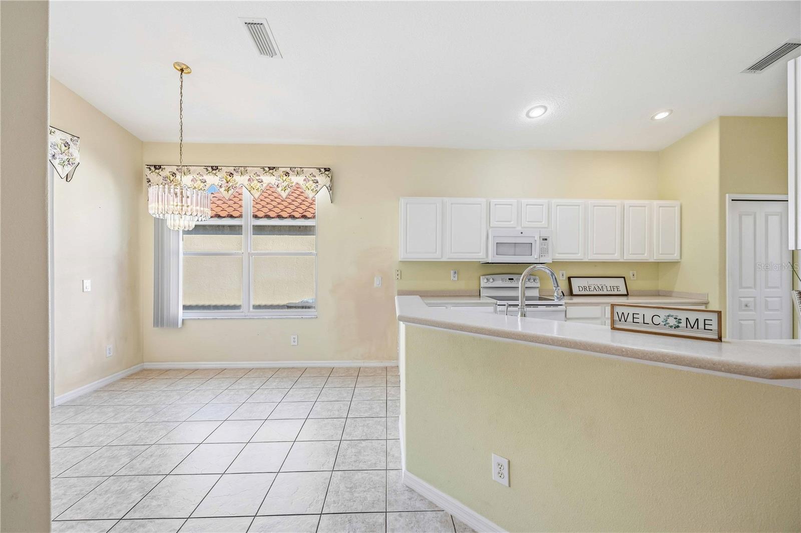 Image 10 of 47 For 138 Braemar Avenue