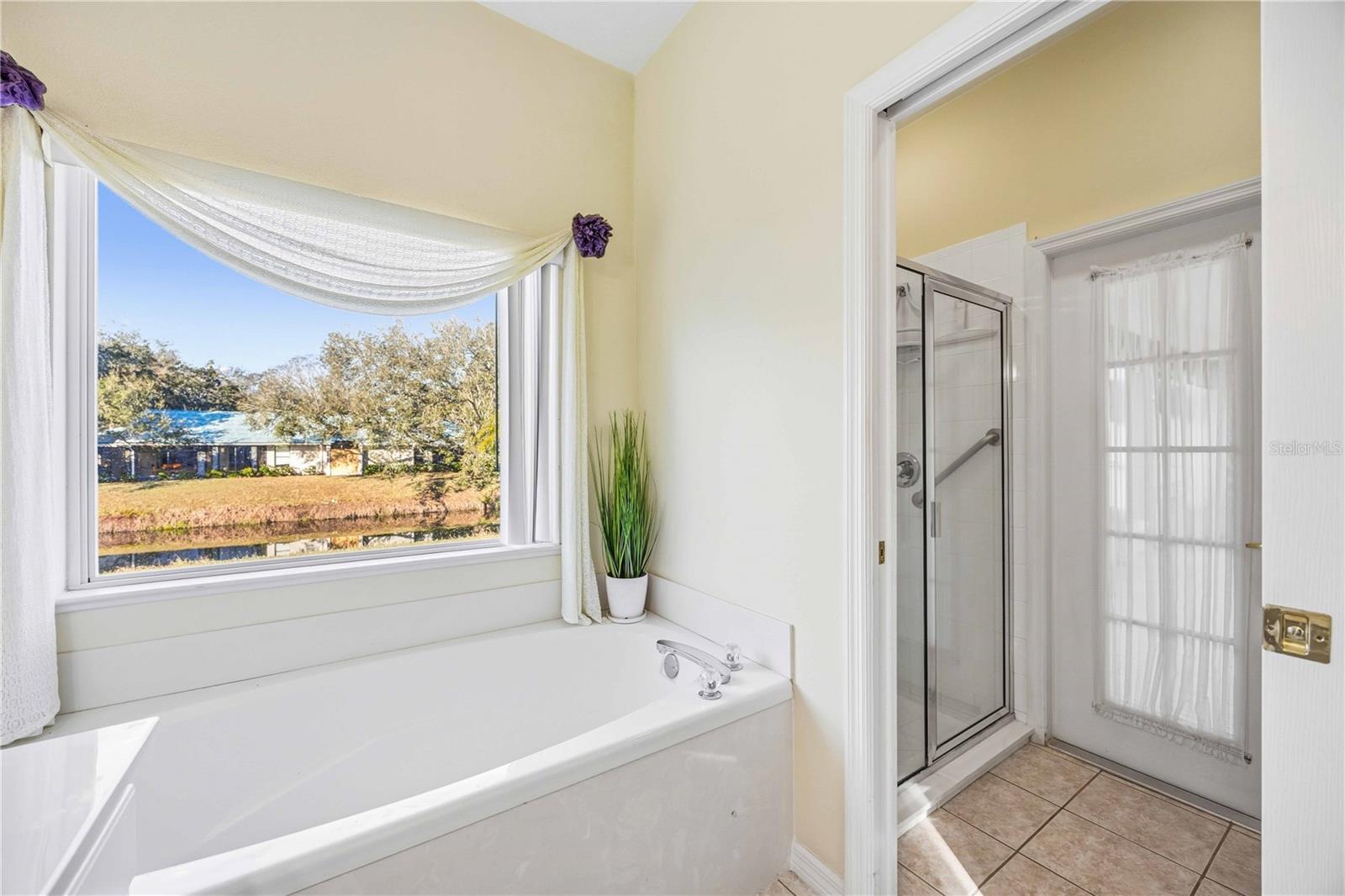 Image 19 of 47 For 138 Braemar Avenue