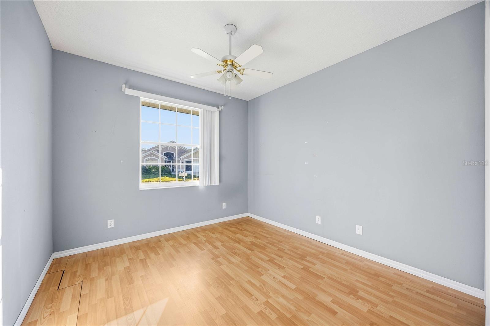 Image 21 of 47 For 138 Braemar Avenue