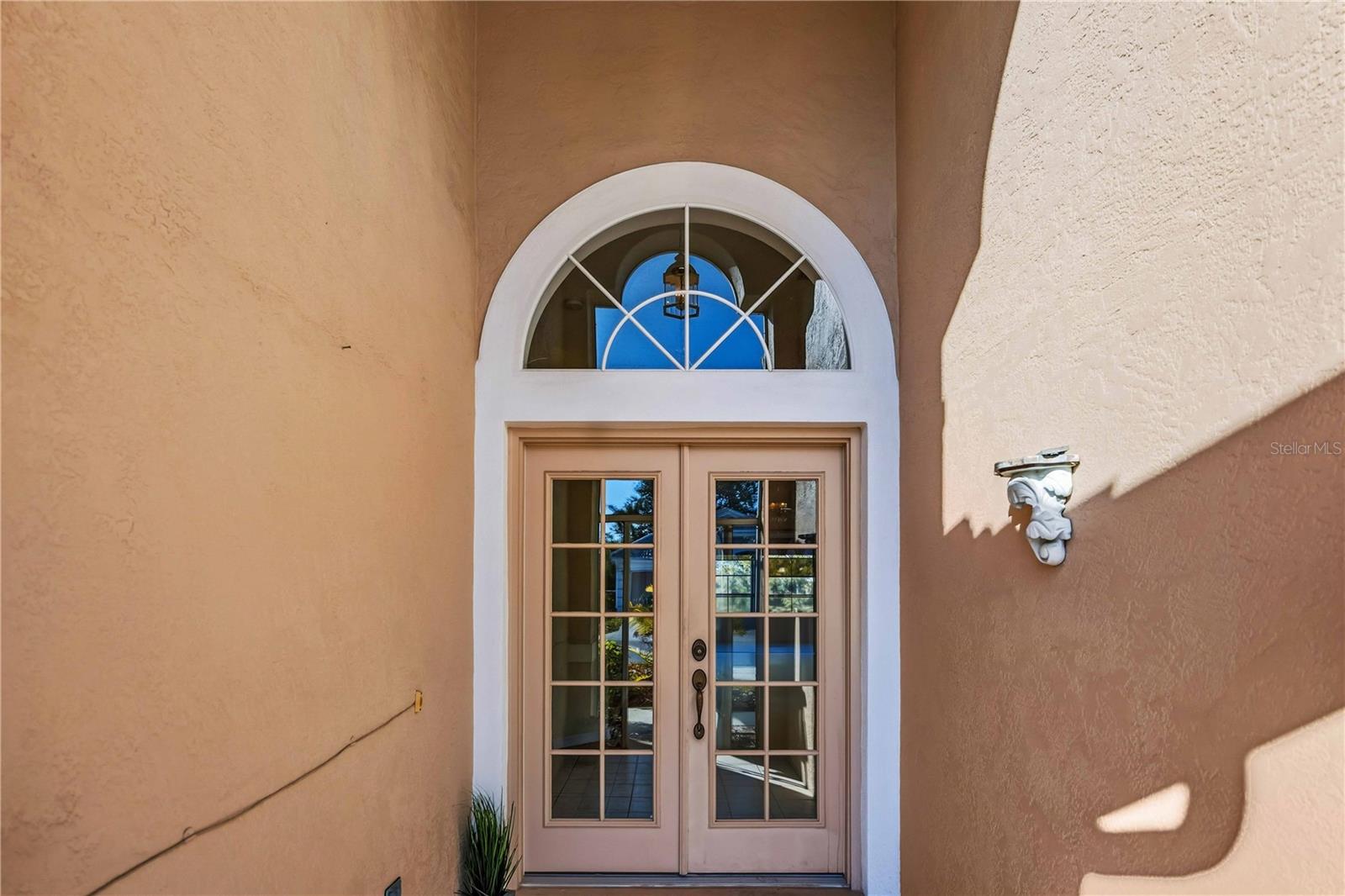 Image 3 of 47 For 138 Braemar Avenue