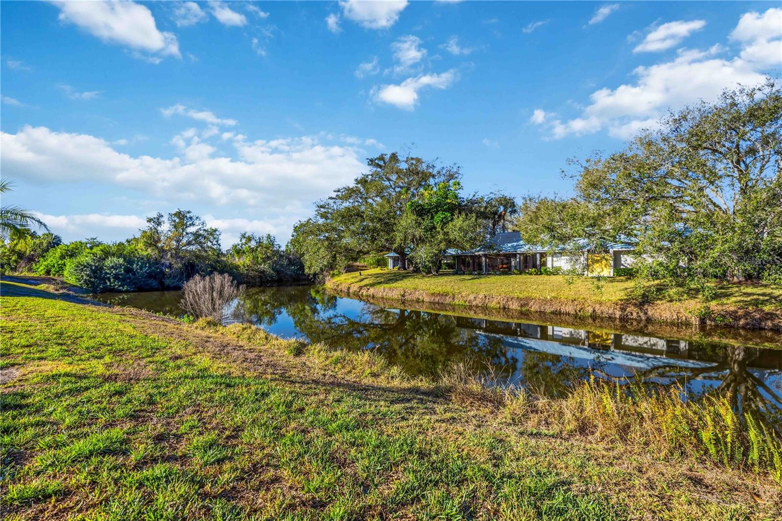 Image 34 of 47 For 138 Braemar Avenue