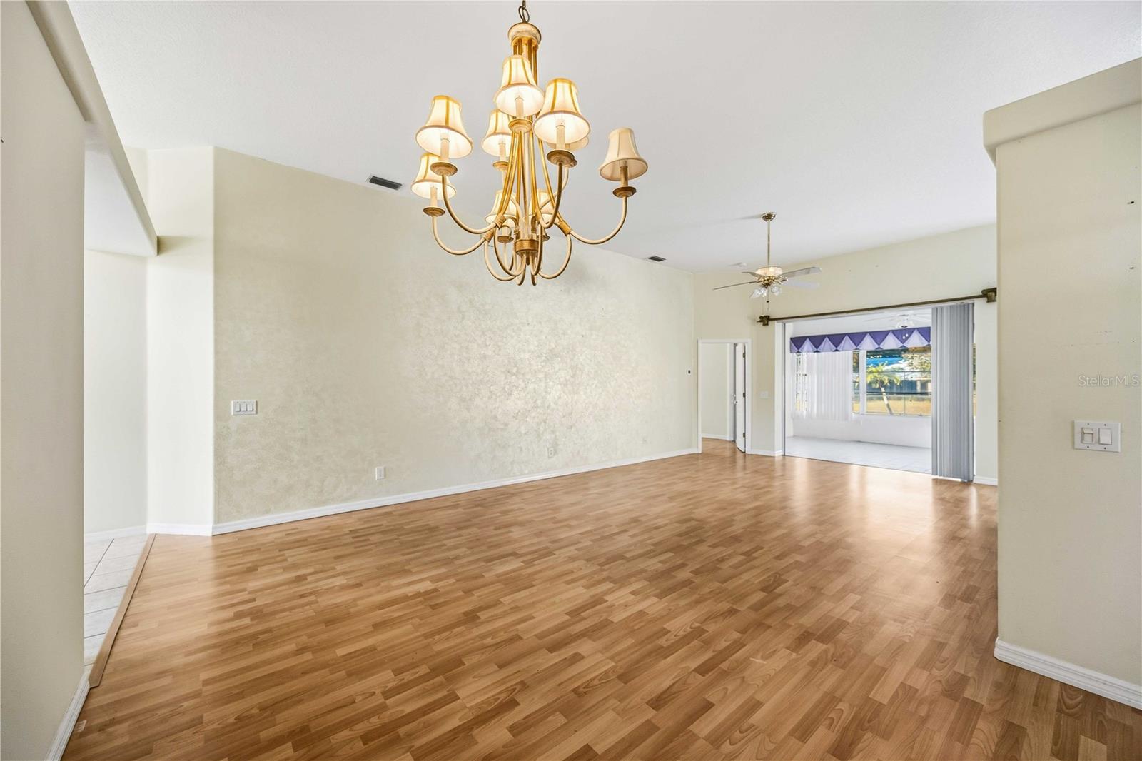 Image 6 of 47 For 138 Braemar Avenue