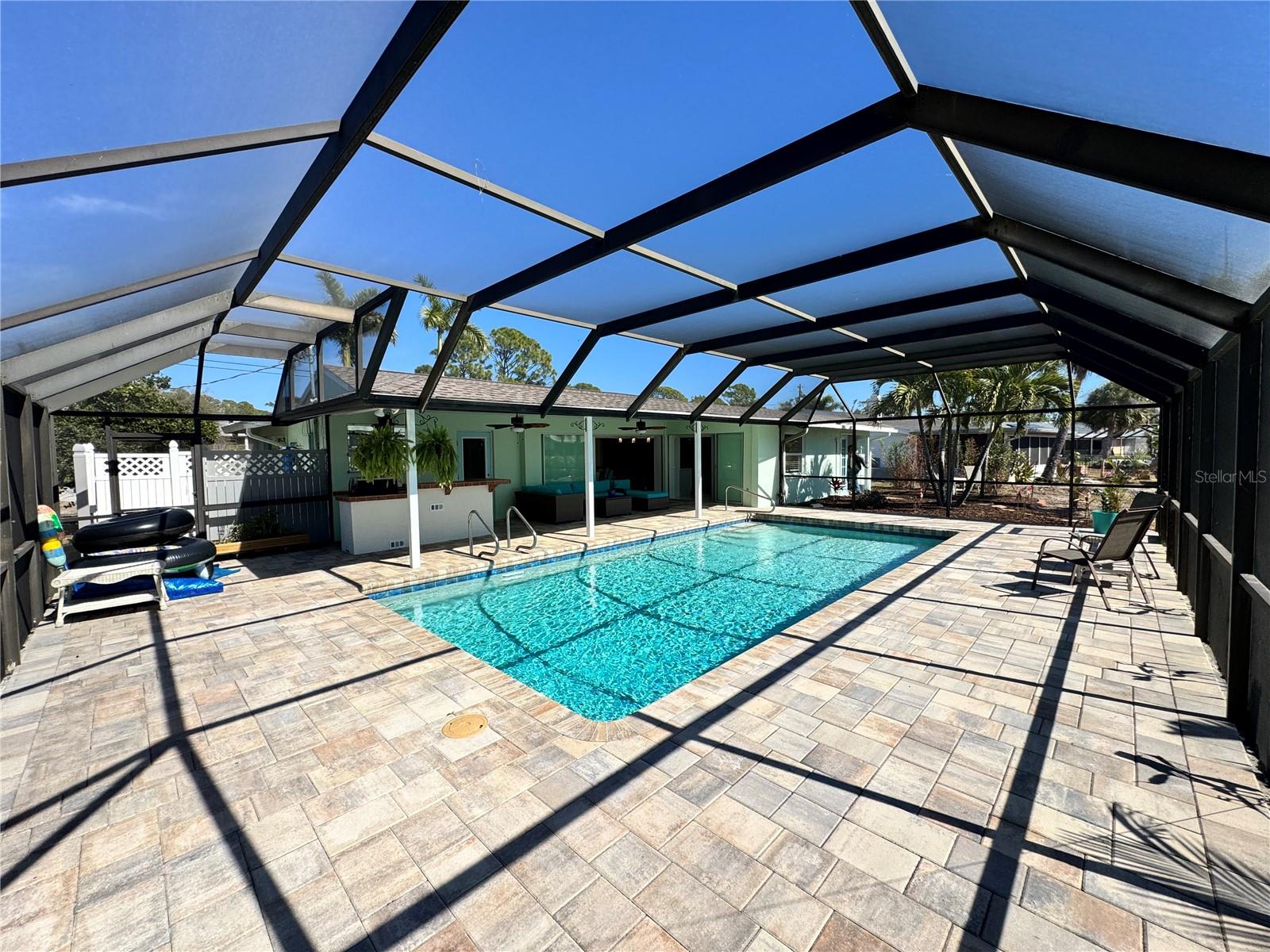 Image 10 of 77 For 1221 Bayshore Drive