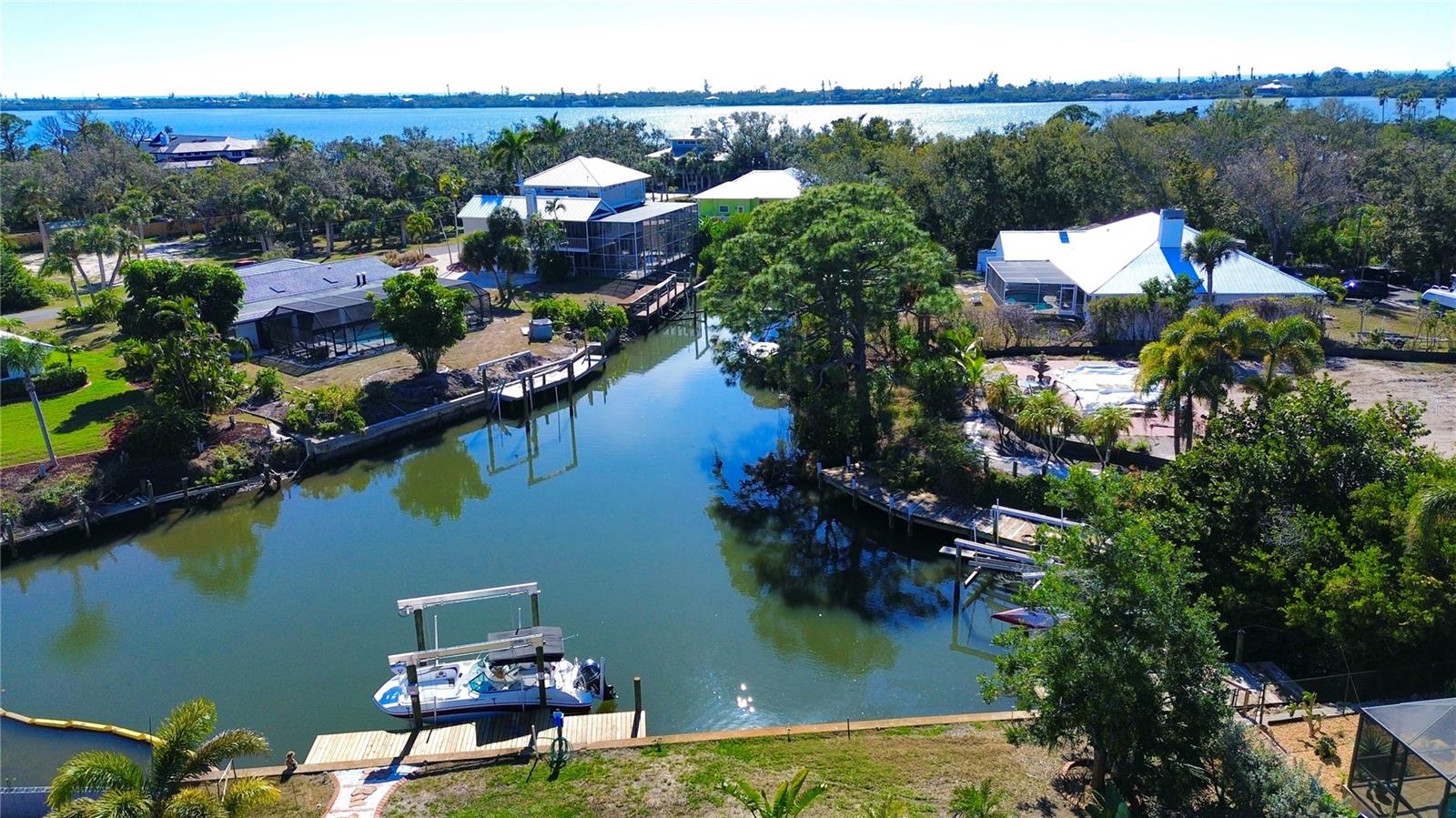 Image 23 of 77 For 1221 Bayshore Drive