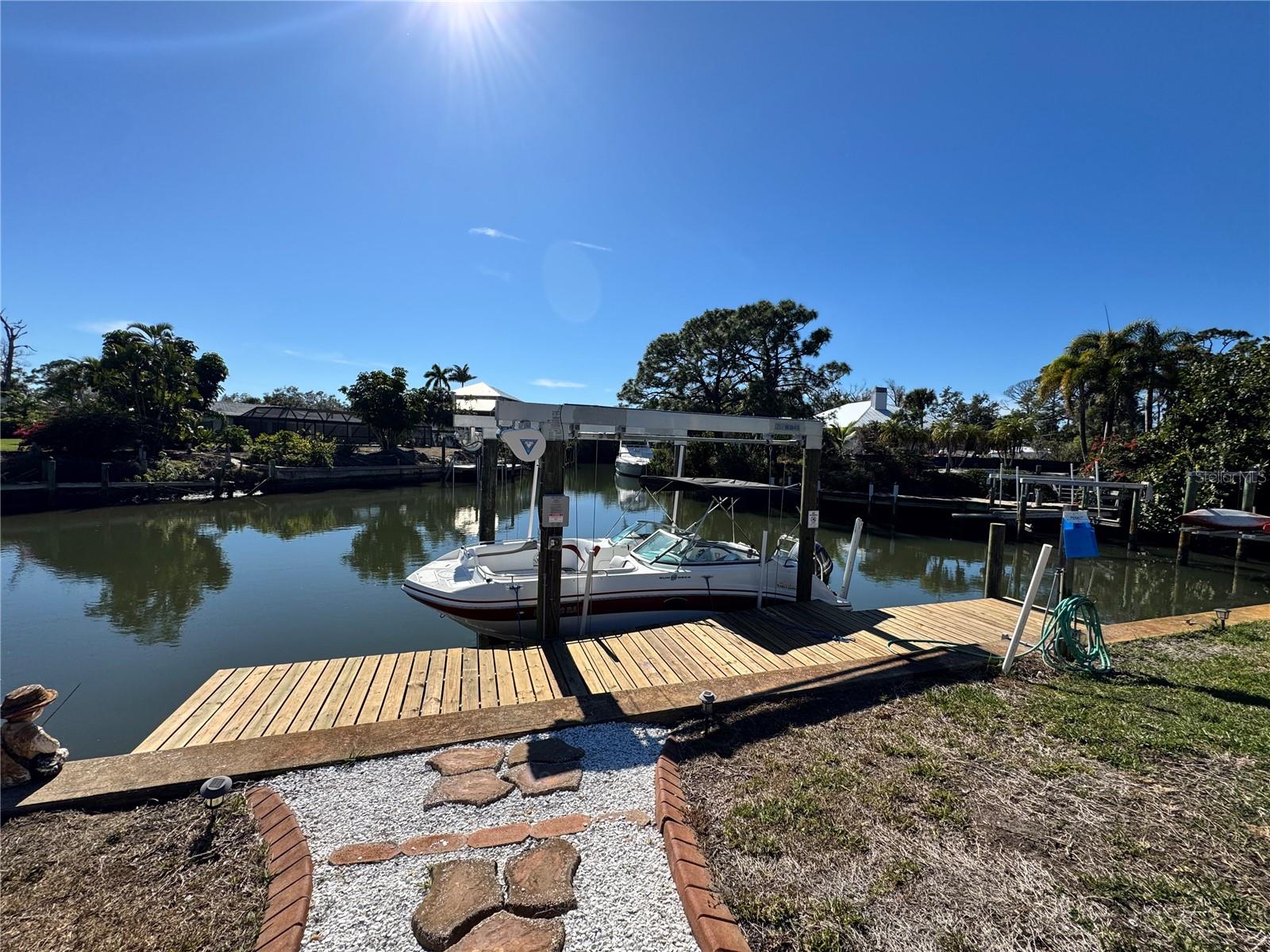 Image 24 of 77 For 1221 Bayshore Drive